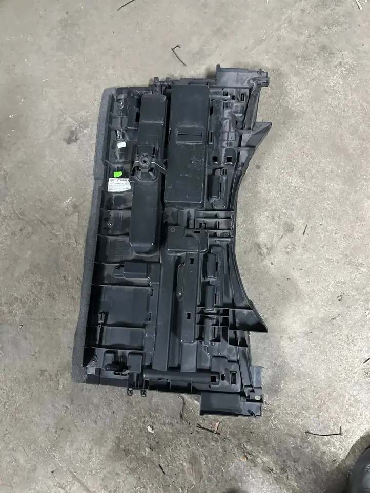 Audi A4 S4 B9 (2015 - 2019) 8W9861486A Ящик для инструментов — фото 3