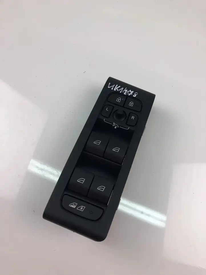 Volvo XC40 (2017 - ) 32256755 Кнопка стеклоподъемников — фото 1