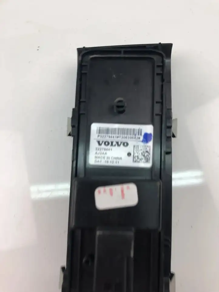 Volvo XC40 (2017 - ) 32279441 Кнопка стеклоподъемников — фото 3