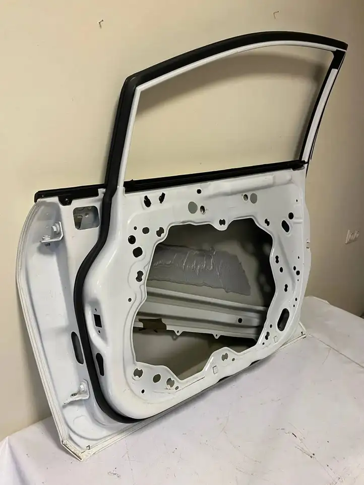 Ford Fiesta (2017 - ) H1BBA20220AH Дверь — фото 4