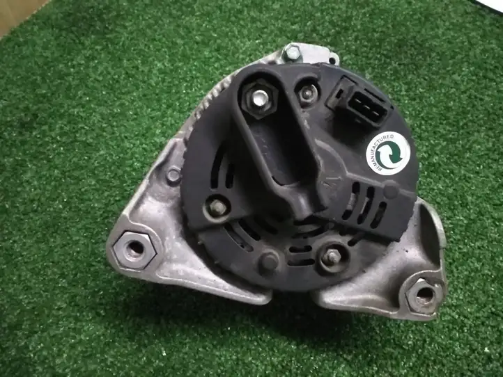 BMW 3 E46 (1998 - 2005) W61E15 Генератор — фото 3