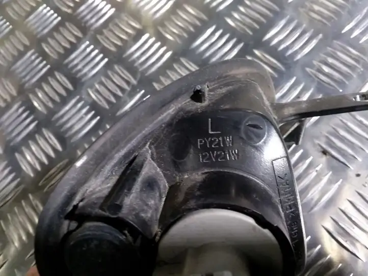 Toyota Corolla E120 E130 (2000 - 2004) 8151012890 Указатель поворота передний — фото 2