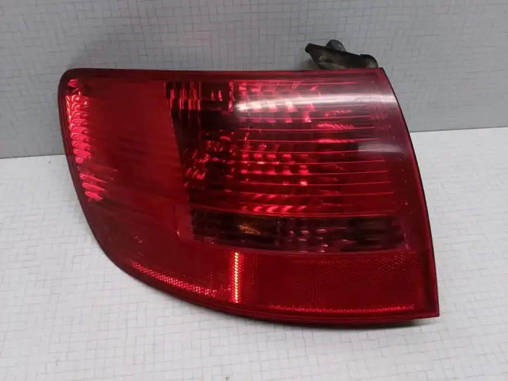 Audi A6 S6 C6 4F (2004 - 2008) 4F9945095 Задний фонарь в кузове — фото 1
