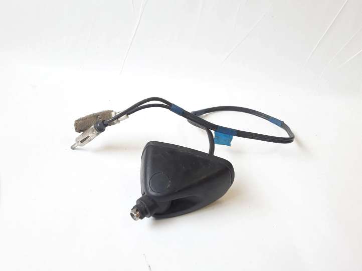 V300919E Lexus RX 300 Radio antena