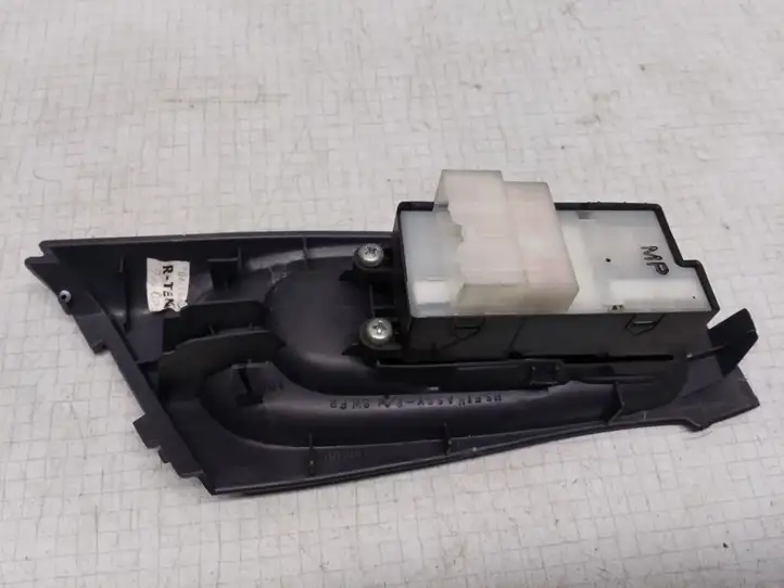 Nissan Almera N16 (2000 - 2010) 80961BM500 Блок кнопок стеклоподъемников — фото 2