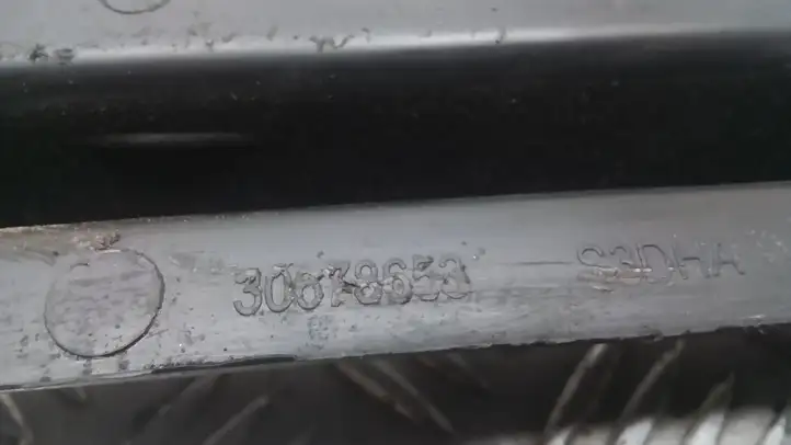 Volvo XC70 (2007 - 2013) 30678653 Кронштейн заднего бампера — фото 2
