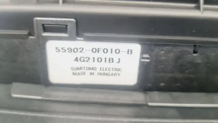 Toyota Corolla Verso AR10 (2004 - 2009) 559000F030 Блок управления климат-контролем — фото 3
