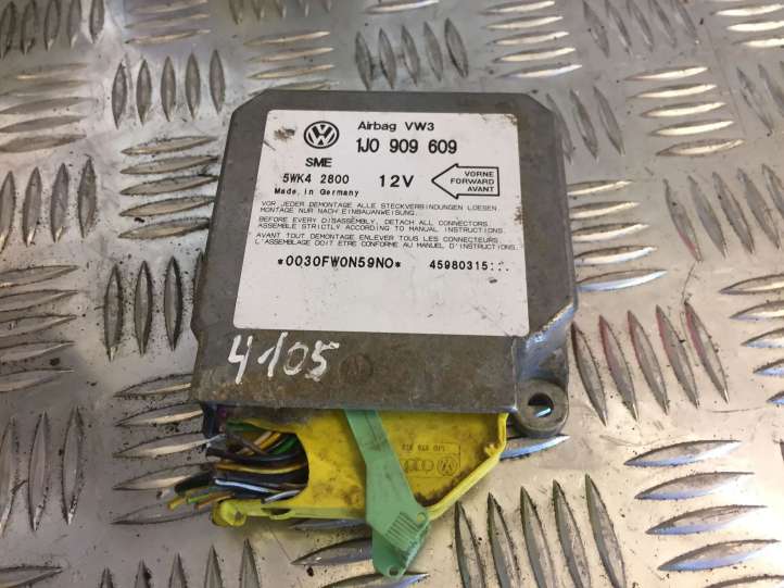 1J0909609 Volkswagen PASSAT B5.5 Oro pagalvių valdymo blokas