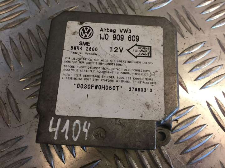 1J0909609 Volkswagen PASSAT B5.5 Oro pagalvių valdymo blokas