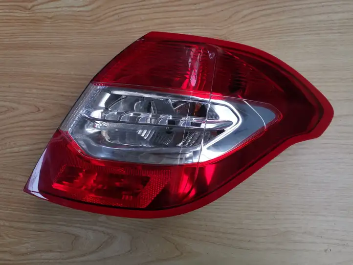Citroen C4 (2011 - 2016) VPAP2X13404A Задний фонарь в кузове — фото 3
