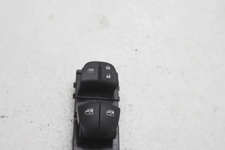 Nissan Qashqai (2017 - 2020) 25401HV02AV Блок кнопок стеклоподъемников — фото 4