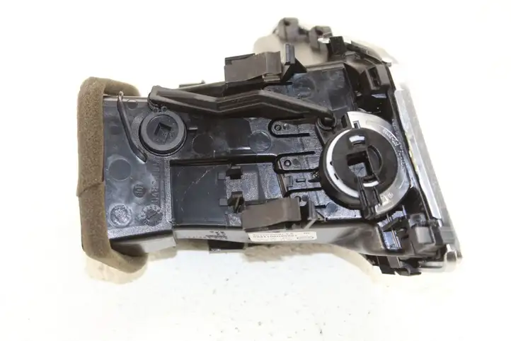 Audi A4 S4 B8 8K (2011 - 2015) 8T2820902 Боковой воздушный дефлектор — фото 5