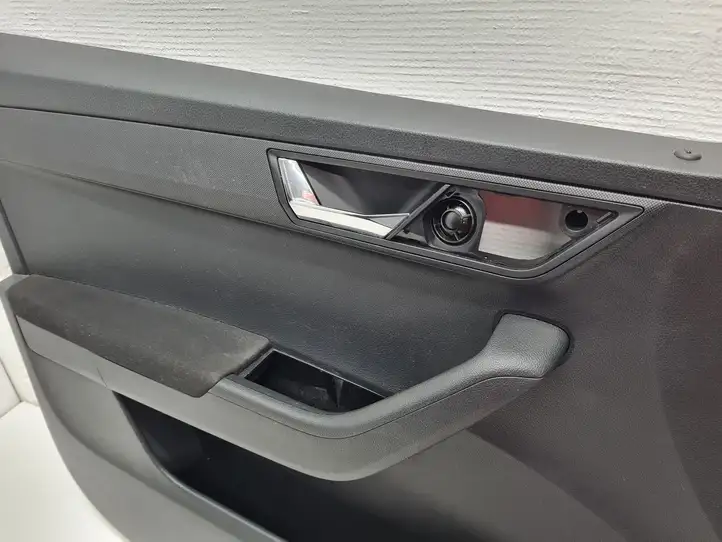 Skoda Fabia Mk3 (NJ) (2015 - 2021) 6V1867013K Обшивка передней двери — фото 2