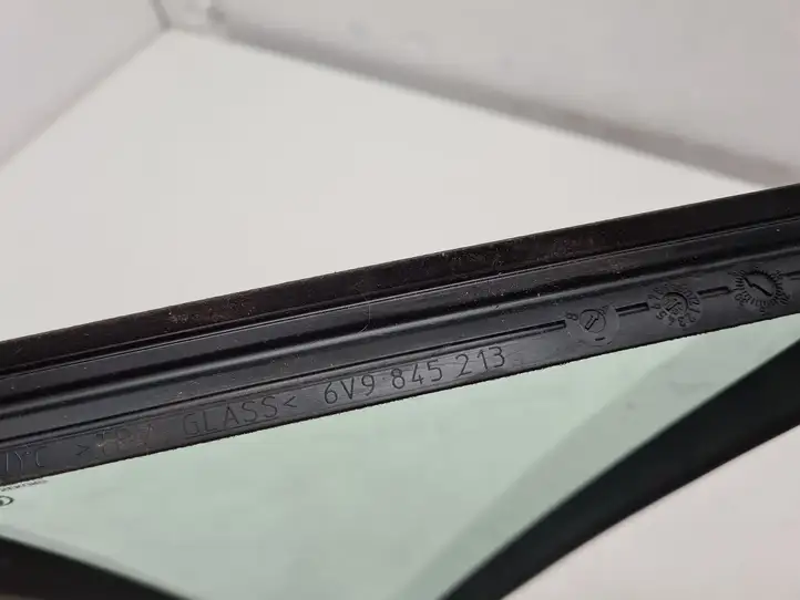 Skoda Fabia Mk3 (NJ) (2015 - 2021) 6V9845213 Форточка двери — фото 4