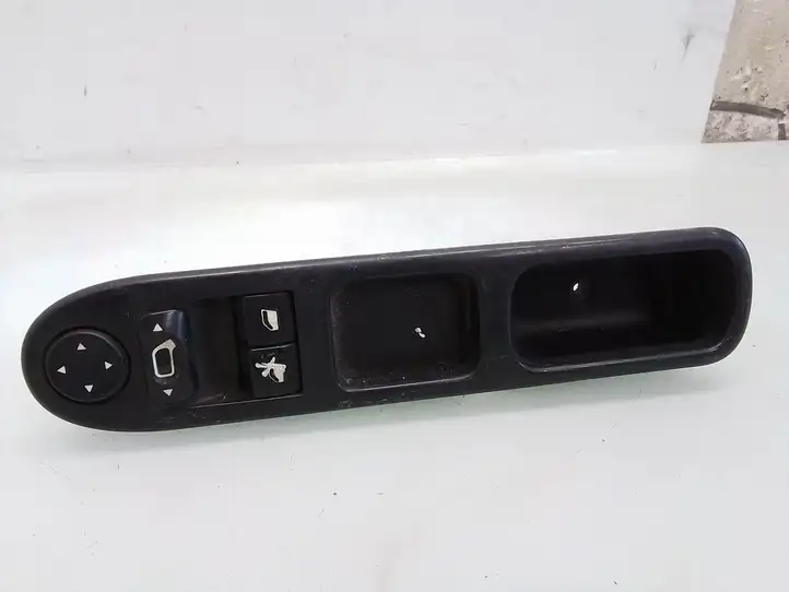 Peugeot 307 CC (2001 - 2005) 53269705 Блок кнопок стеклоподъемников — фото 1