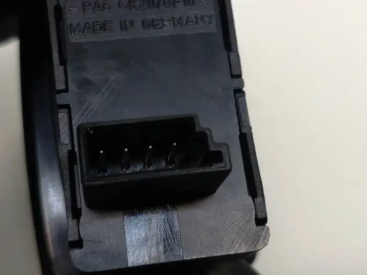 BMW 5 E60 E61 (2004 - 2010) 9113773 Кнопка стеклоподъемников — фото 4