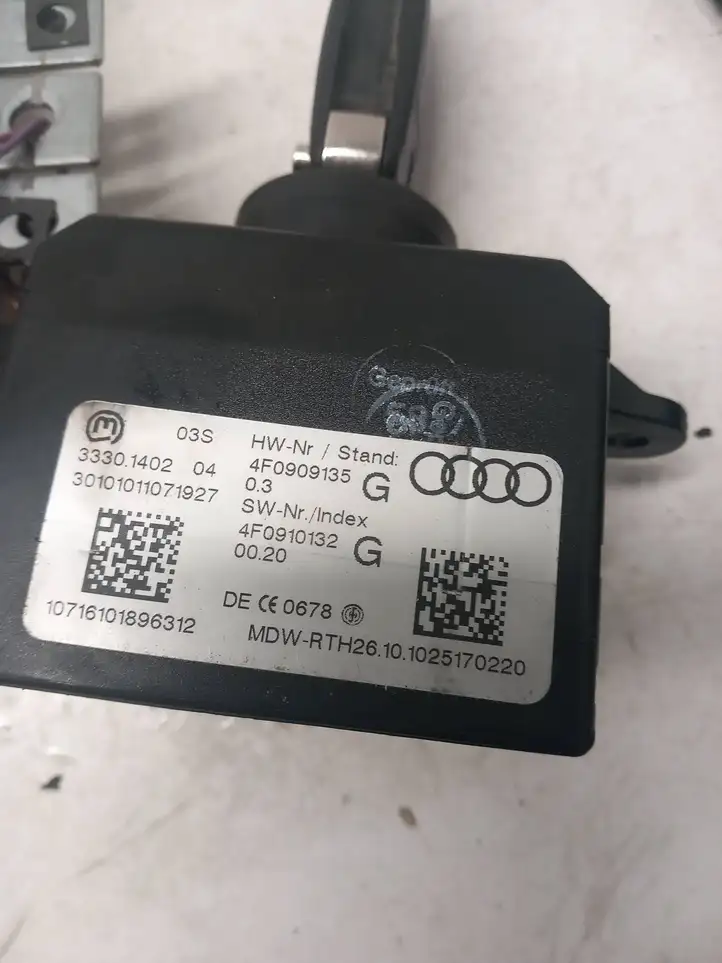 Audi A6 S6 C6 4F (2008 - 2011) 4F0905852F Блокиратор руля — фото 3
