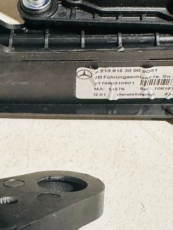 Mercedes-Benz E W213 (2016 - ) A2138153000 Механизм шторки багажника — фото 3