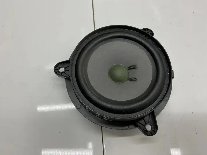 Nissan Qashqai (2010 - 2013) 281567Y300 Динамики задних дверей — фото 1