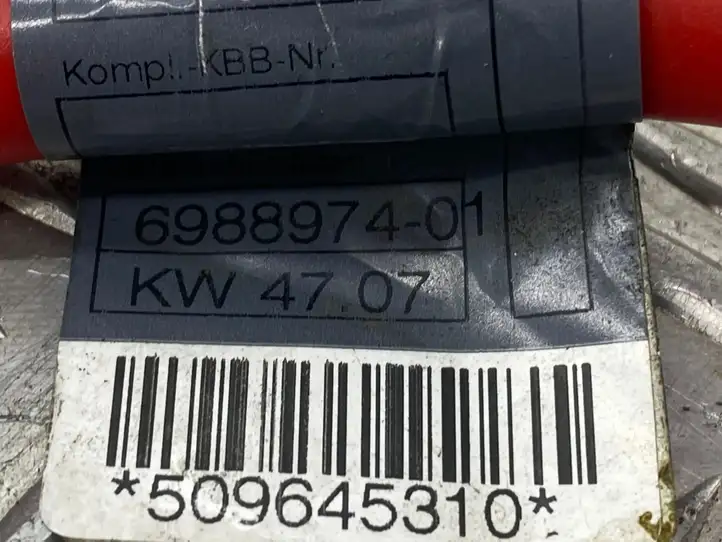 BMW 3 E90 E91 (2005 - 2012) 6988974 Плюсовой провод аккумулятора — фото 4