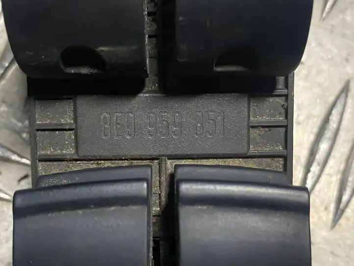 Audi A4 S4 B7 8E 8H (2004 - 2009) 8E0959851 Кнопка стеклоподъемников — фото 4
