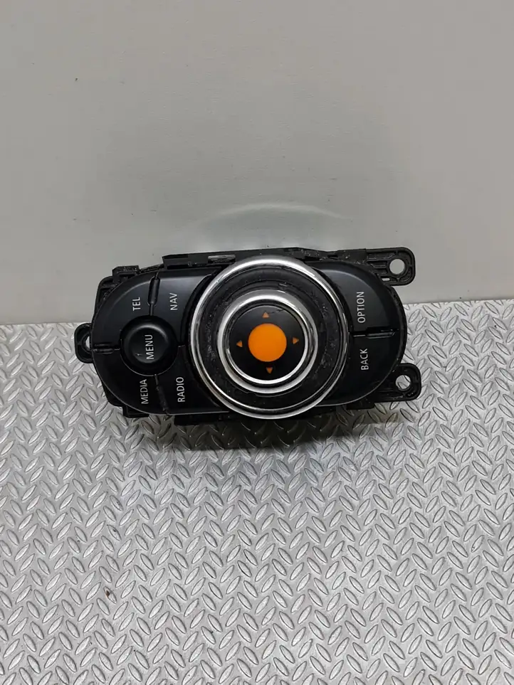 Mini One Cooper R56 (2012 - 2020) 19226310 Контроллер мультимедийной системы — фото 3