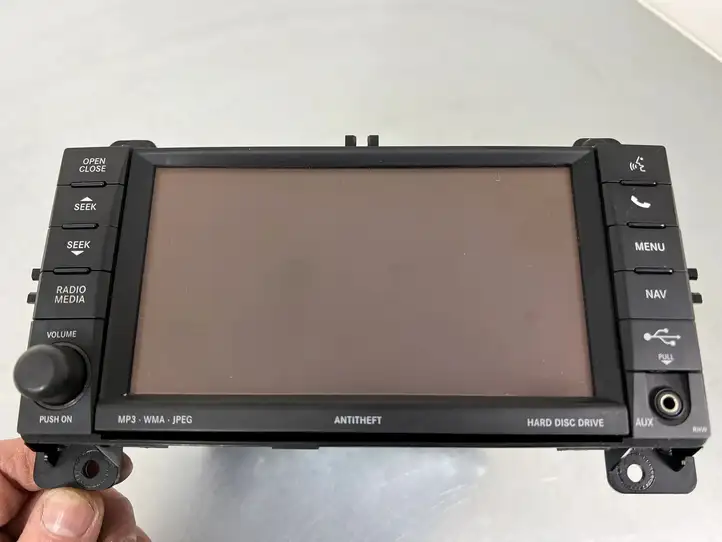 Jeep Grand Cherokee (2010 - 2021) P68089011AE Магнитола / мультимедийная система — фото 2