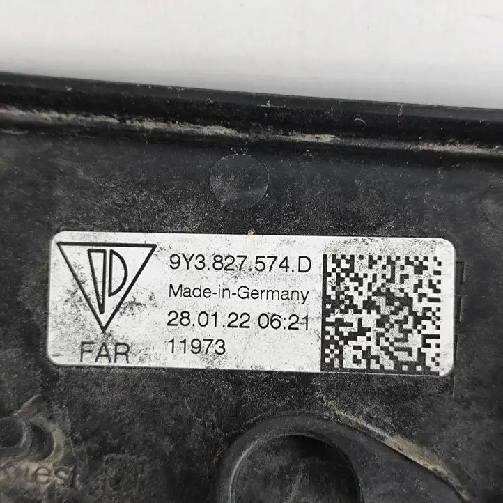 Porsche Cayenne (9Y0 9Y3) (2018 - ) 9Y3827574D Подсветка номера — фото 5