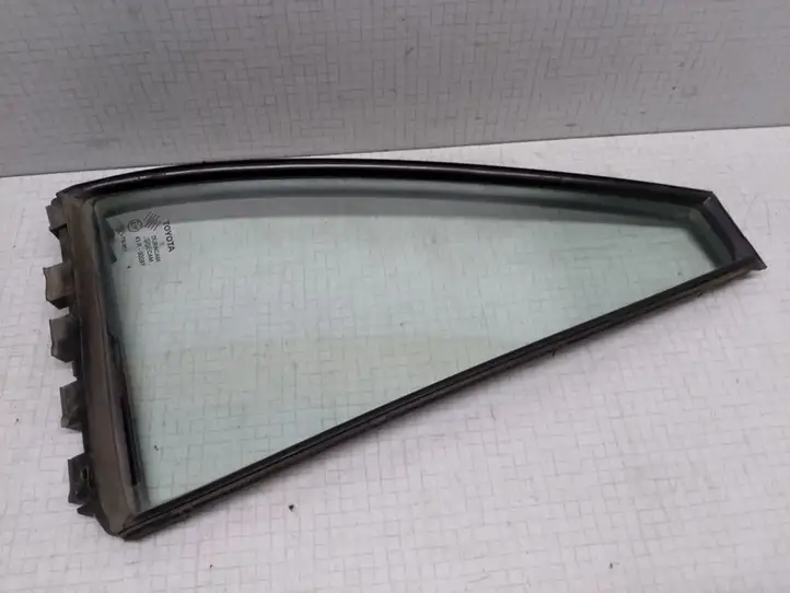 Toyota Corolla E120 E130 (2004 - 2007) 6818813080 Форточка двери — фото 1