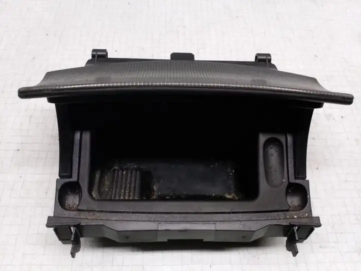 Mercedes-Benz C W203 (2000 - 2007) A2036800852 Передняя пепельница — фото 5