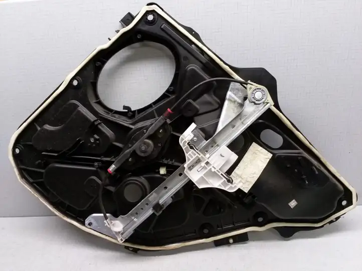 Ford Fiesta (2006 - 2008) 2S61A045H23A Механический стеклоподъемник задней двери — фото 2