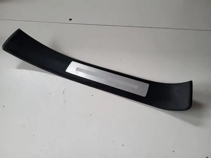 Seat Exeo (3R) (2008 - 2013) Внутренняя отделка заднего порога — фото 1