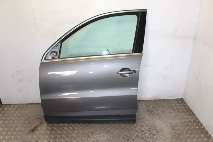Volkswagen Tiguan (2007 - 2011) Дверь — фото 1