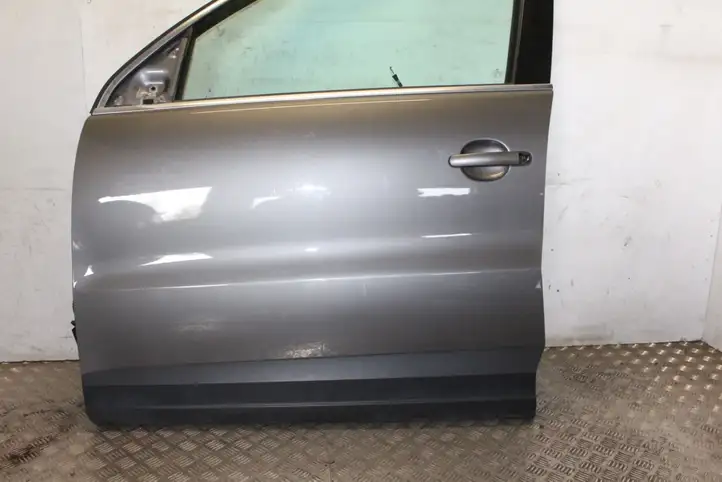 Volkswagen Tiguan (2007 - 2011) Дверь — фото 2