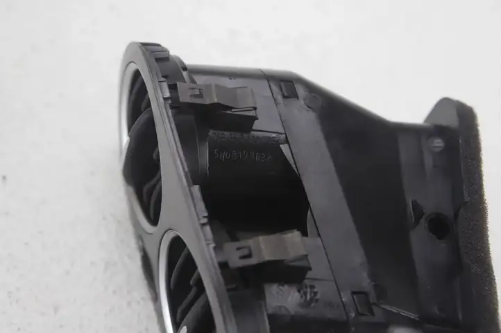 Volkswagen Tiguan (2007 - 2011) 5M0819759 Боковой воздушный дефлектор — фото 6