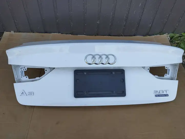 Audi A3/S3 8V (2016 - 2020) Крышка багажника — фото 1