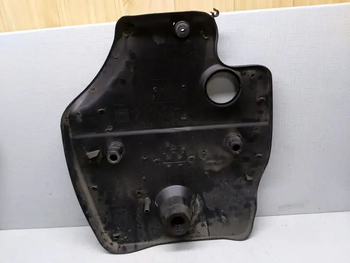 Volkswagen Bora (1998 - 2005) 038103925 Крышка двигателя декоративная — фото 3