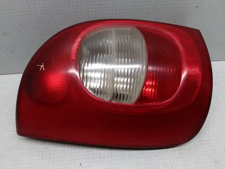 Citroen Xsara Picasso (1999 - 2012) 9631564080 Задний фонарь в кузове — фото 1