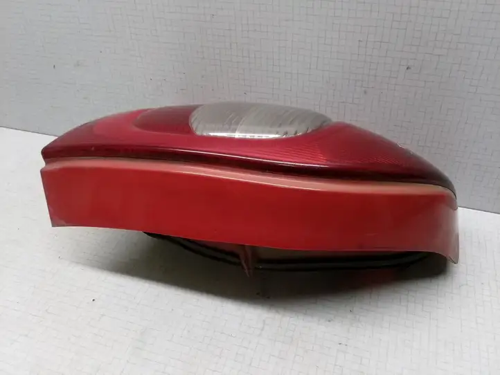 Citroen Xsara Picasso (1999 - 2012) 9631564080 Задний фонарь в кузове — фото 3