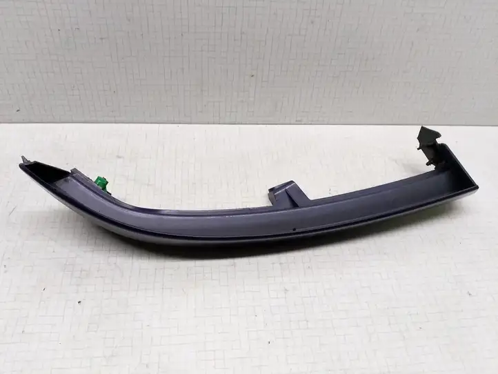 Opel Zafira A (1999 - 2003) 90580652RH Окантовка фары — фото 4