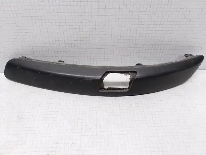 Volkswagen Golf V (2003 - 2009) 1K0807717C Окантовка фары — фото 1