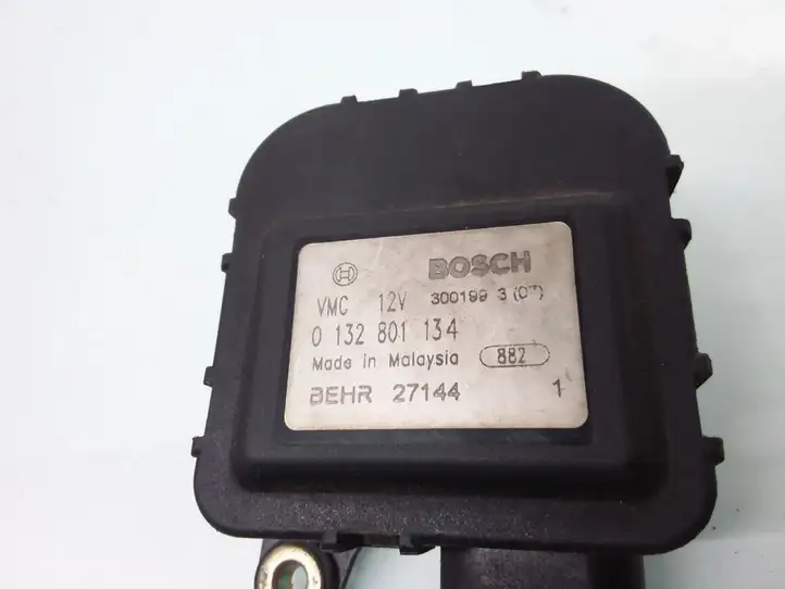 Opel Astra G (1998 - 2004) 0132801134 Двигатель задвижки потока воздуха — фото 4
