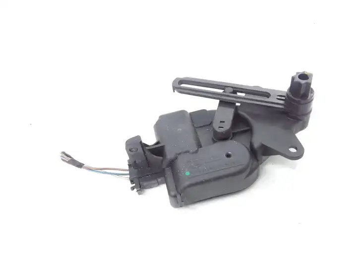 Volkswagen Golf IV (1998 - 2005) 1J0907511 Двигатель задвижки потока воздуха — фото 1