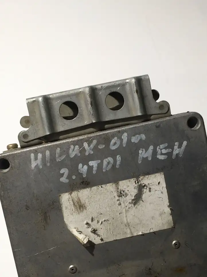 Toyota Hilux (1997 - 2004)  8978035030 Комплект зажигания