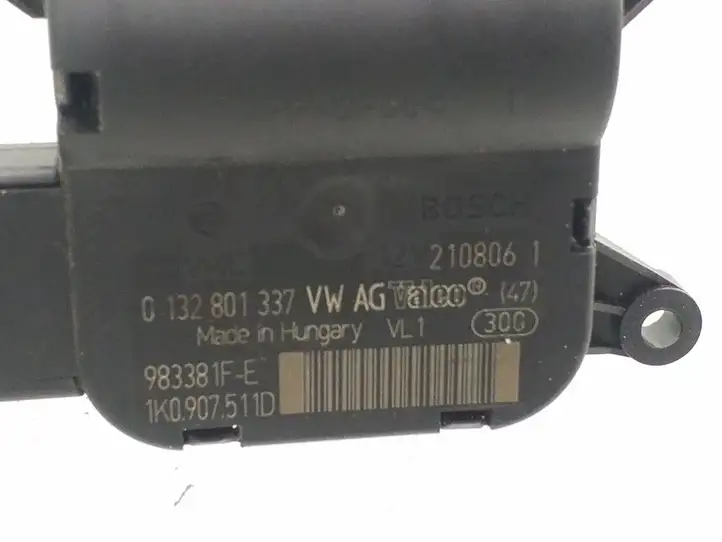 Volkswagen Touran I (2003 - 2010) 0132801337 Двигатель задвижки потока воздуха — фото 3