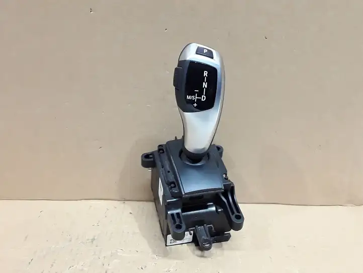 BMW 5 F10 F11 (2009 - 2016)  9296904 Селектор переключения передач