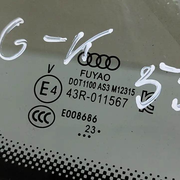 Audi Q3 F3 (2018 - ) 83F845297AA Форточка двери — фото 6