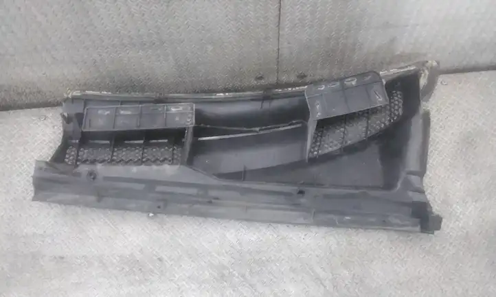 Toyota Echo (2000 - 2003) 5578152030 Жабо стеклоочистителей — фото 2