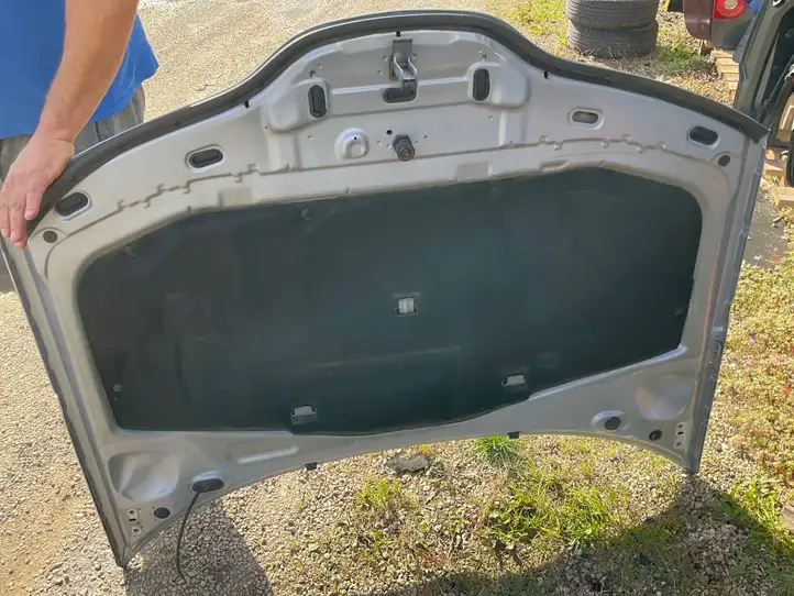 Renault Laguna (2001 - 2005)   Капот