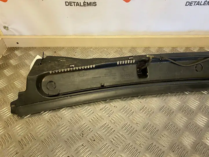 Opel Vivaro (2001 - 2006)  8200020540 Накладки стеклоочистителей (жабо)